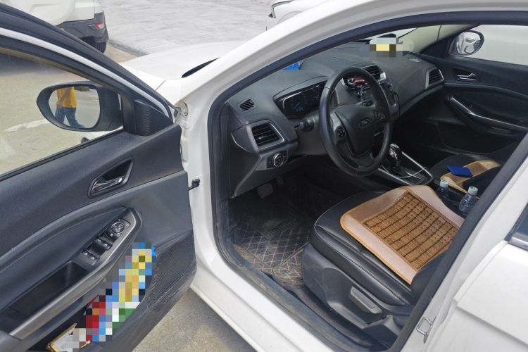 Used Ford Escort 2017 Happiness Edition 1.5L Automatic Fashion Version Driver Seat