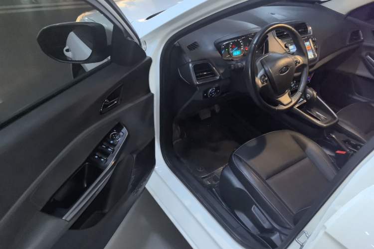 Used Ford Escort 2017 Happiness Edition 1.5L Automatic Fashion Version Driver Seat