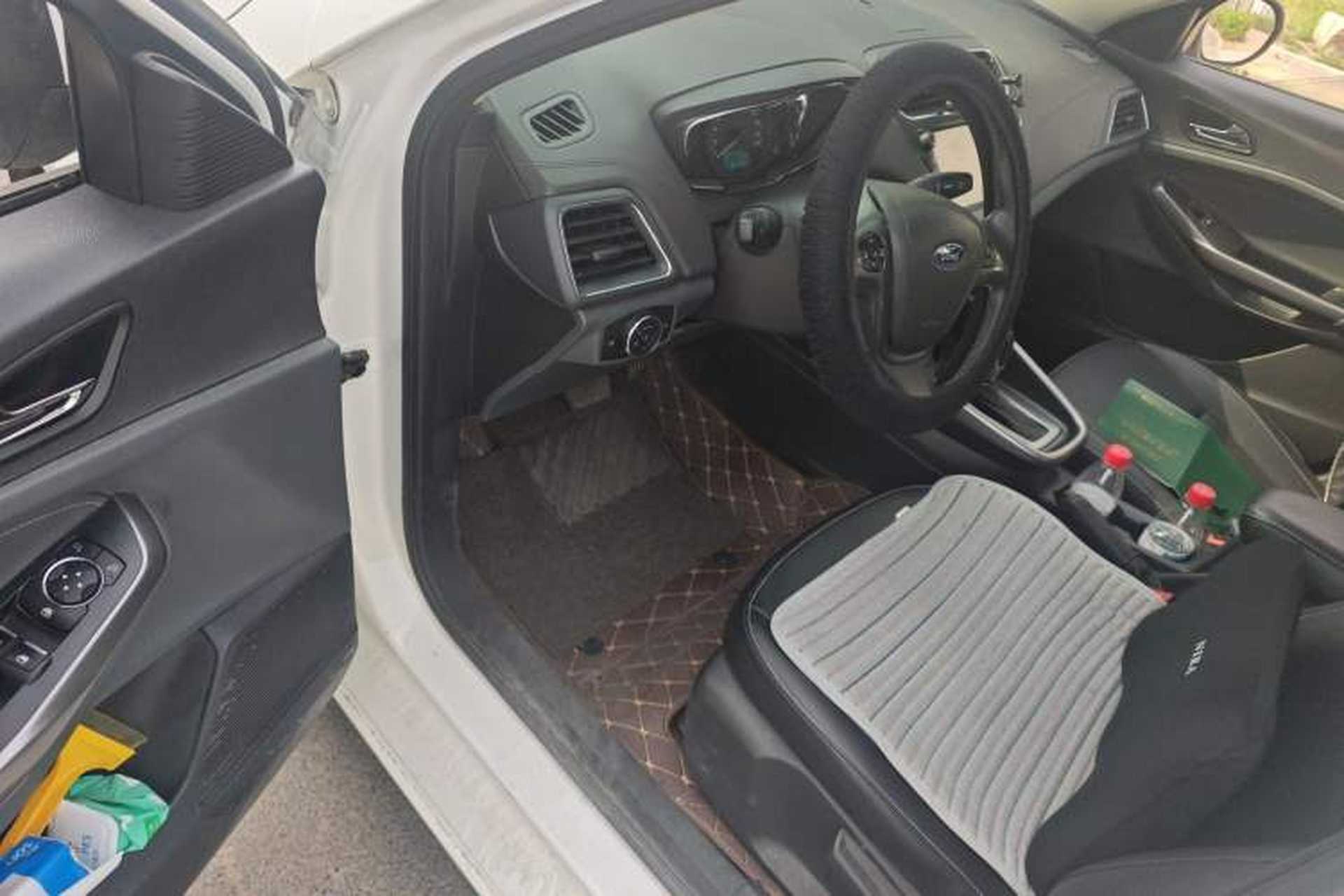 Used Ford Escort 2017 Happiness Edition 1.5L Automatic Fashion Version Driver Seat