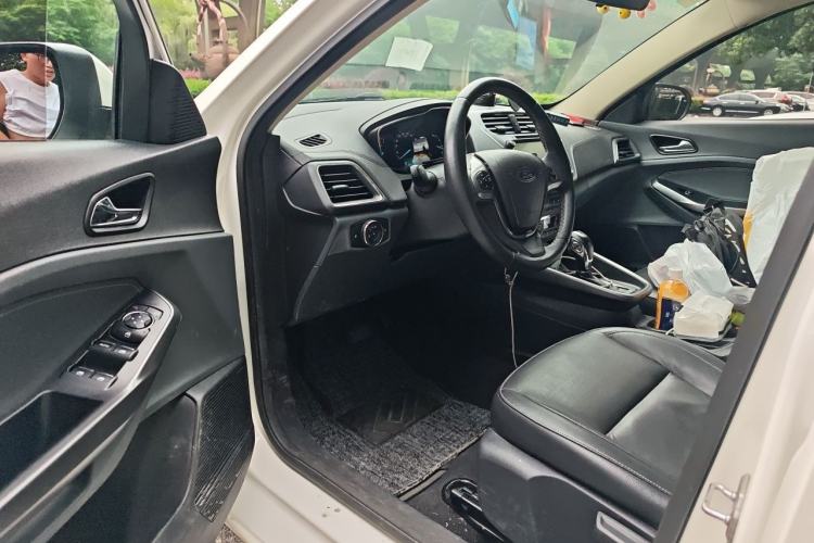 Used Ford Escort 2017 Happiness Edition 1.5L Automatic Fashion Version Driver Seat