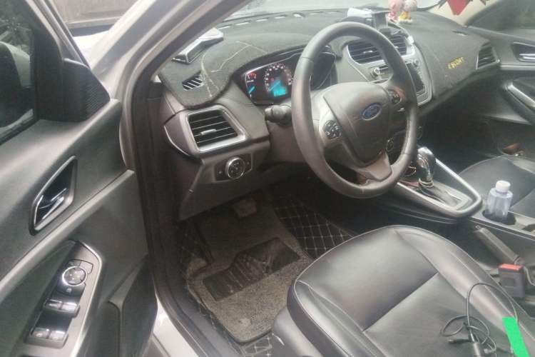 Used Ford Escort 2017 Happiness Edition 1.5L Automatic Fashion Version Driver Seat