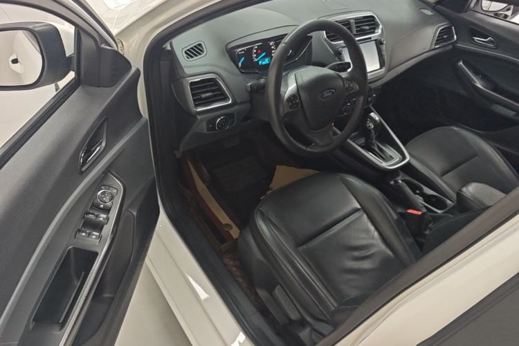 Used Ford Escort 2017 Happiness Edition 1.5L Automatic Fashion Version Driver Seat