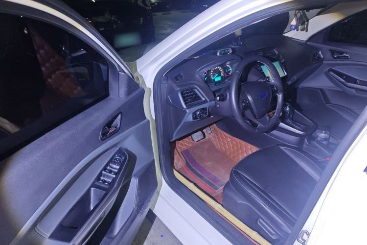 Used Ford Escort 2017 Happiness Edition 1.5L Automatic Fashion Version Driver Seat