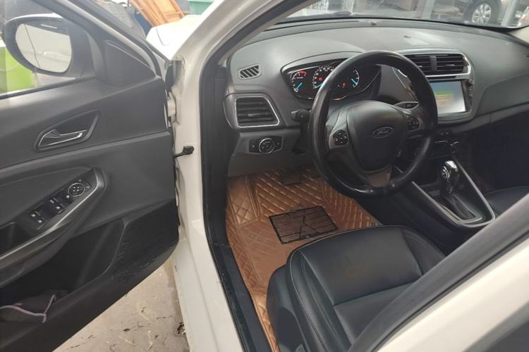 Used Ford Escort 2017 Happiness Edition 1.5L Automatic Fashion Version Driver Seat