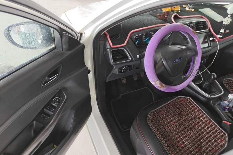 Used Ford Escort 2017 Happy Edition 1.5L Manual Fashion Model Driver Seat