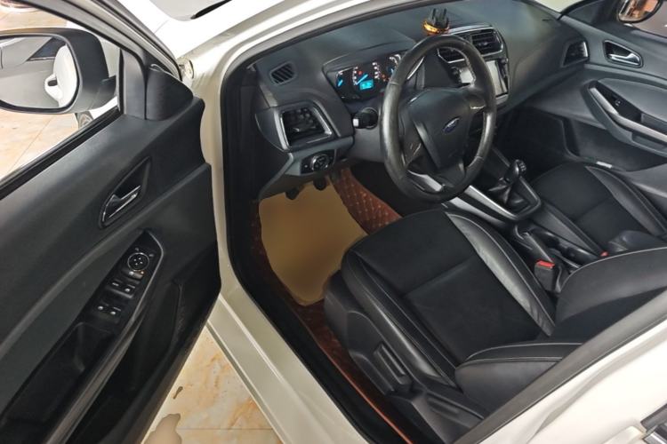 Used Ford Escort 2017 Happy Edition 1.5L Manual Fashion Model Driver Seat