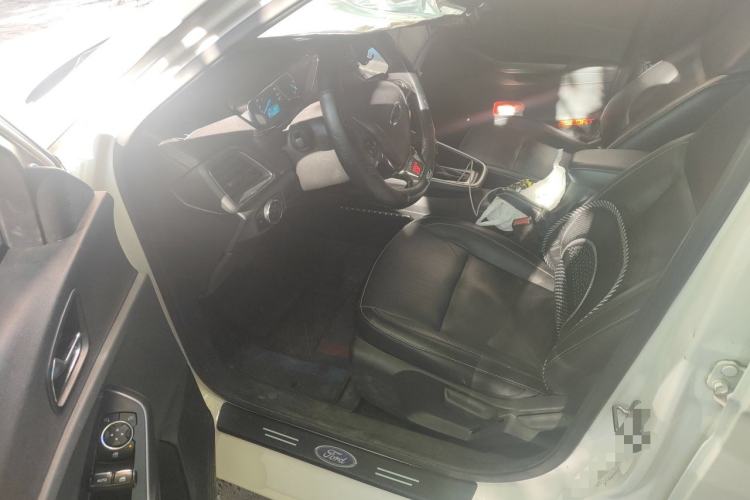 Used Ford Escort 2017 Happiness Edition 1.5L Automatic Fashion Version Driver Seat