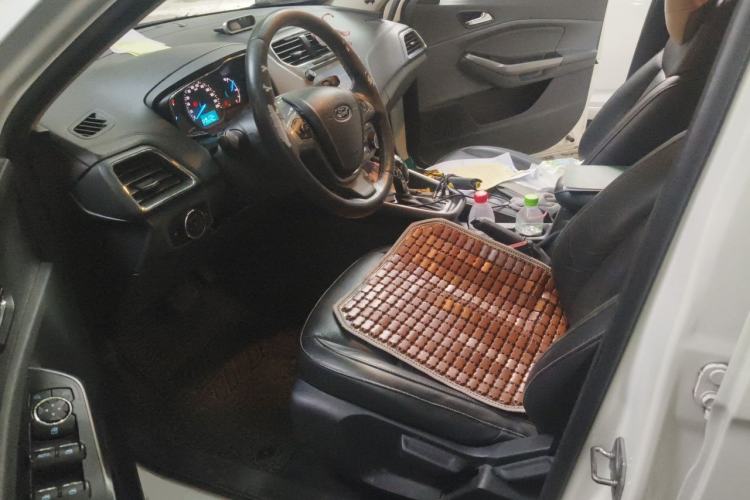 Used Ford Escort 2017 Happiness Edition 1.5L Automatic Fashion Version Driver Seat