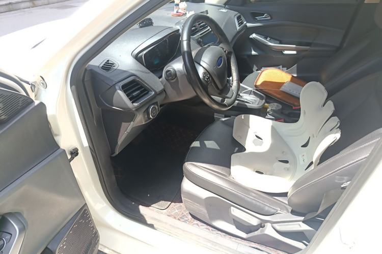 Used Ford Escort 2017 Happiness Edition 1.5L Automatic Fashion Version Driver Seat
