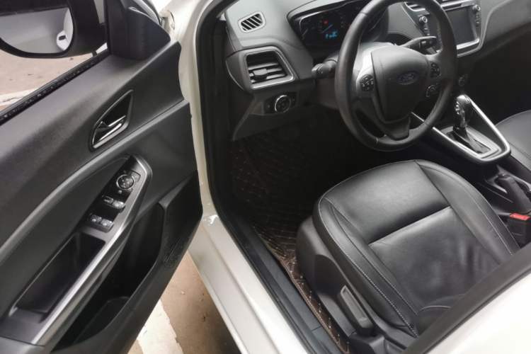 Used Ford Escort 2017 Happiness Edition 1.5L Automatic Fashion Version Driver Seat