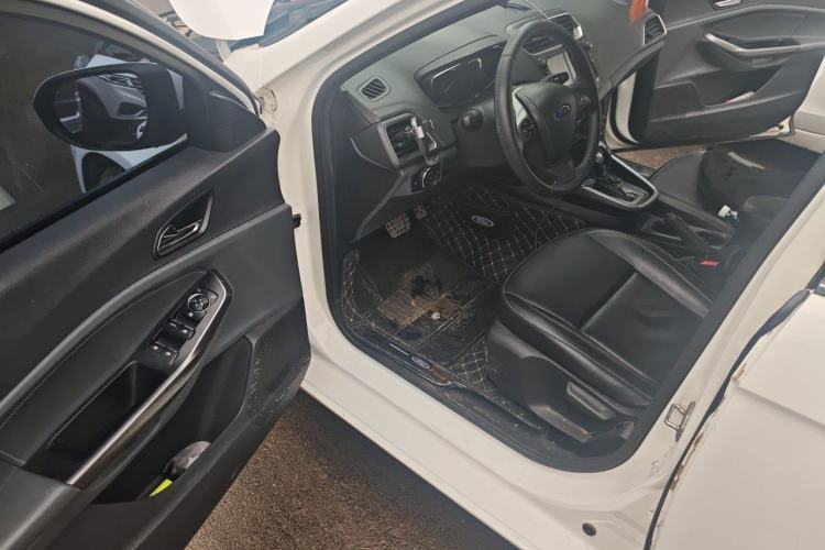 Used Ford Escort 2017 Happiness Edition 1.5L Automatic Fashion Version Driver Seat