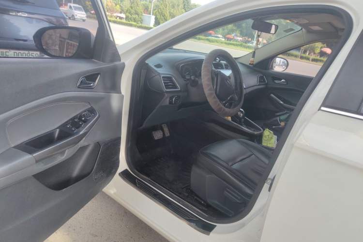 Used Ford Escort 2017 Happiness Edition 1.5L Automatic Fashion Version Driver Seat