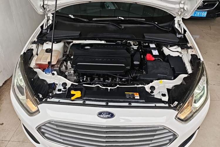 Used Ford Escort 2017 Happiness Edition 1.5L Automatic Fashion Version Engine Bay