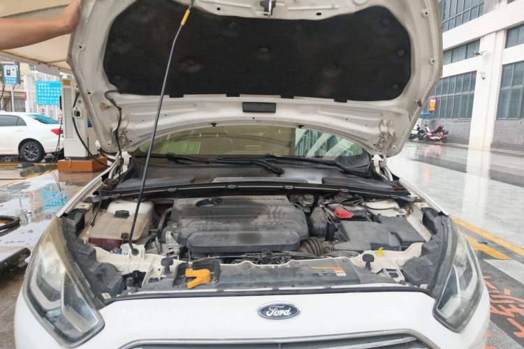 Used Ford Escort 2017 1.5L Automatic Comfort Model Engine Bay