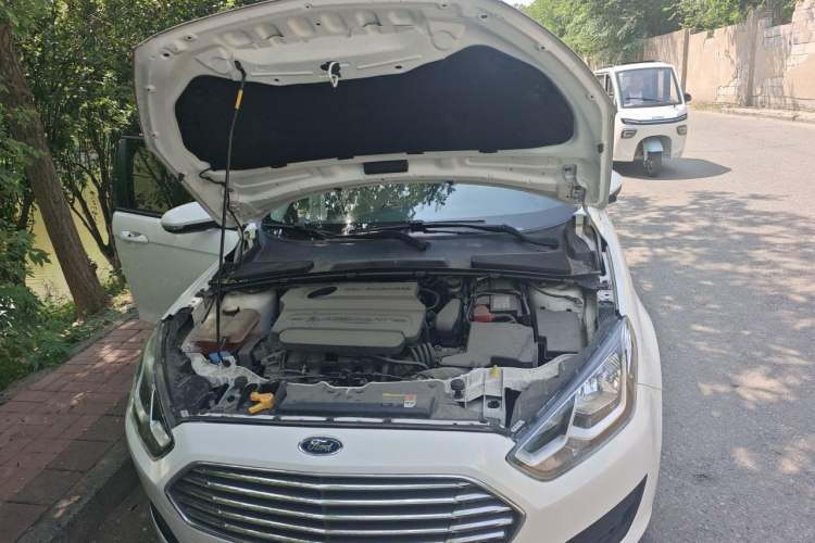 Used Ford Escort 2017 Revised Version 1.5L Automatic Comfort Edition Engine Bay