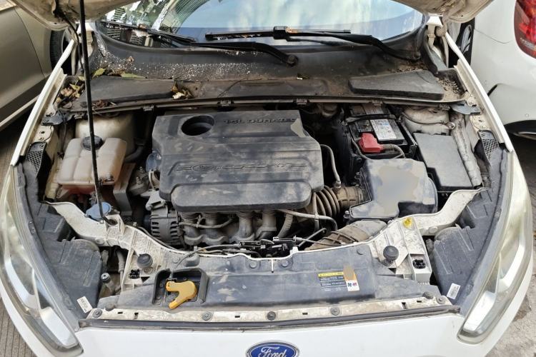 Used Ford Escort 2017 1.5L Manual Comfort Model Engine Bay