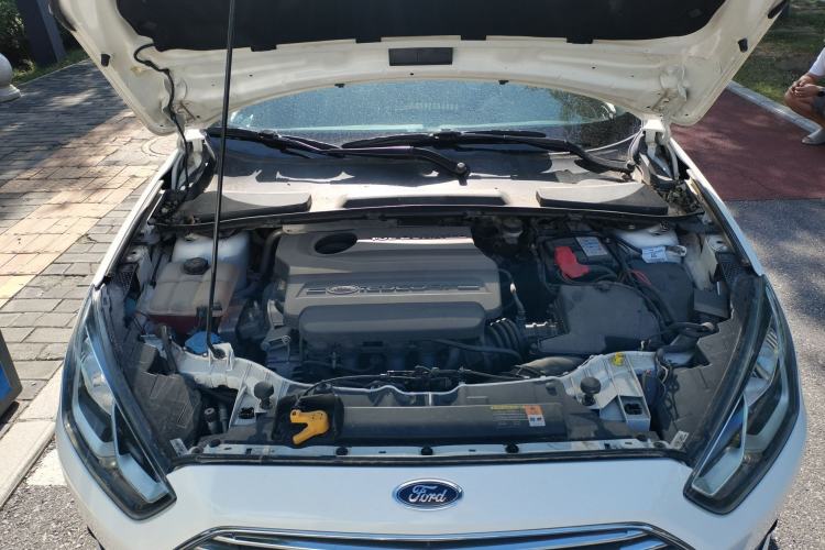 Used Ford Escort 2017 1.5L Manual Comfort Model Engine Bay