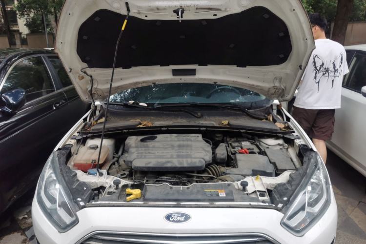 Used Ford Escort 2017 Happiness Edition 1.5L Automatic Fashion Version Engine Bay