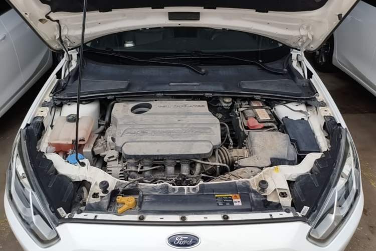 Used Ford Escort 2017 Happy Edition 1.5L Manual Fashion Model Engine Bay