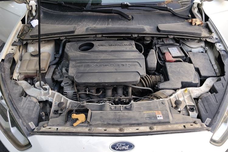 Used Ford Escort 2017 1.5L Automatic Comfort Model Engine Bay
