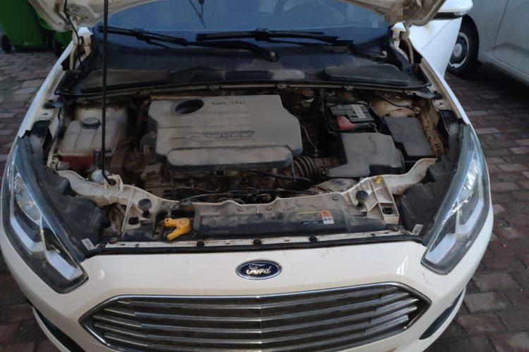 Used Ford Escort 2017 1.5L Manual Comfort Model Engine Bay