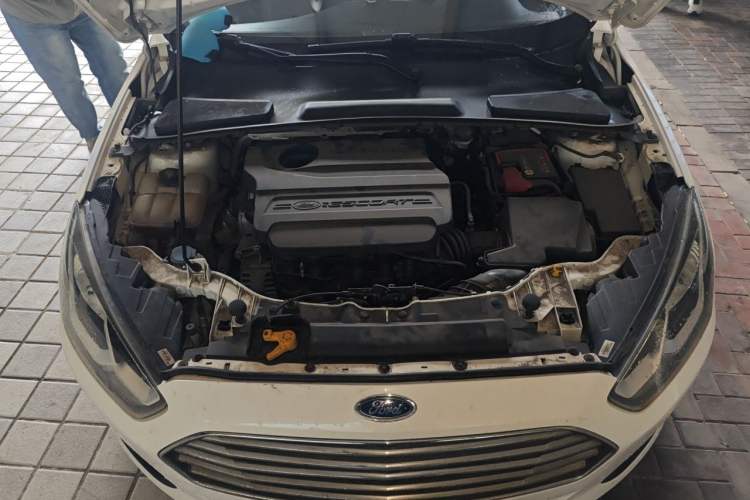 Used Ford Escort 2017 Revised Version 1.5L Manual Comfort Edition Engine Bay