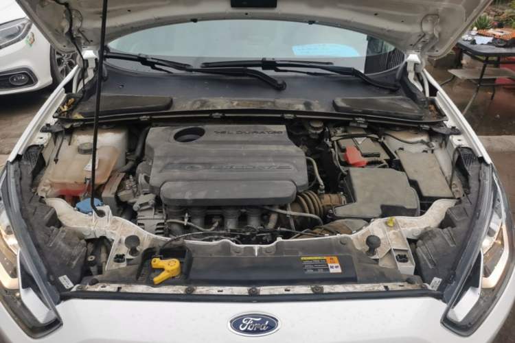 Used Ford Escort 2017 Revised Version 1.5L Manual Comfort Edition Engine Bay