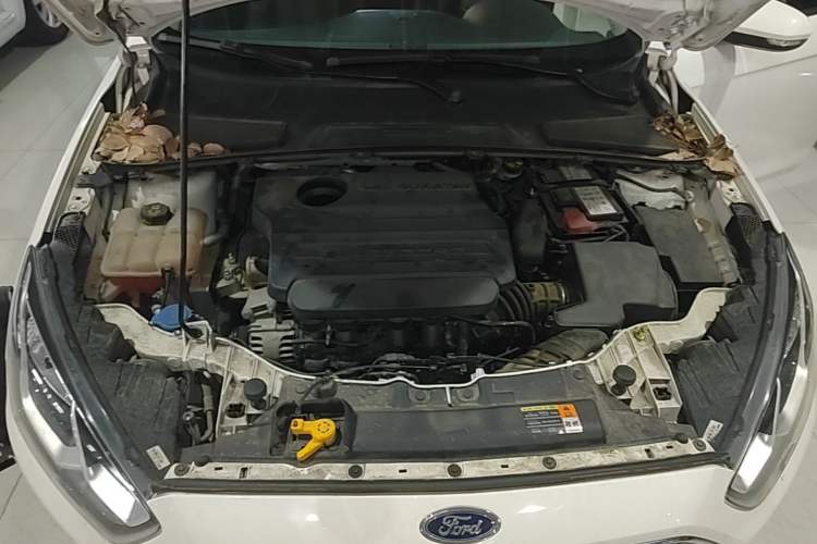 Used Ford Escort 2017 Happiness Edition 1.5L Automatic Fashion Version Engine Bay