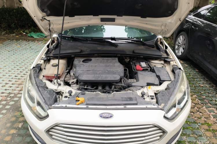 Used Ford Escort 2017 1.5L Manual Comfort Model Engine Bay