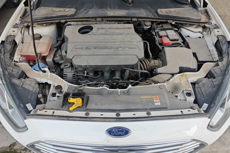 Used Ford Escort 2017 Revised Version 1.5L Manual Comfort Edition Engine Bay