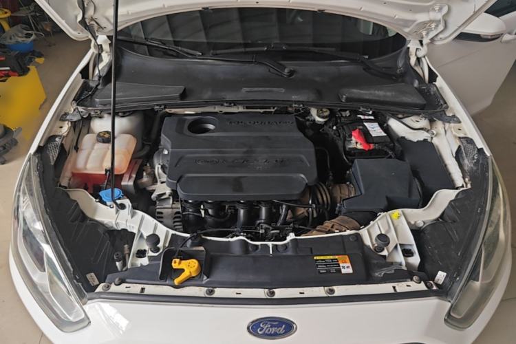 Used Ford Escort 2017 Revised Version 1.5L Manual Comfort Edition Engine Bay