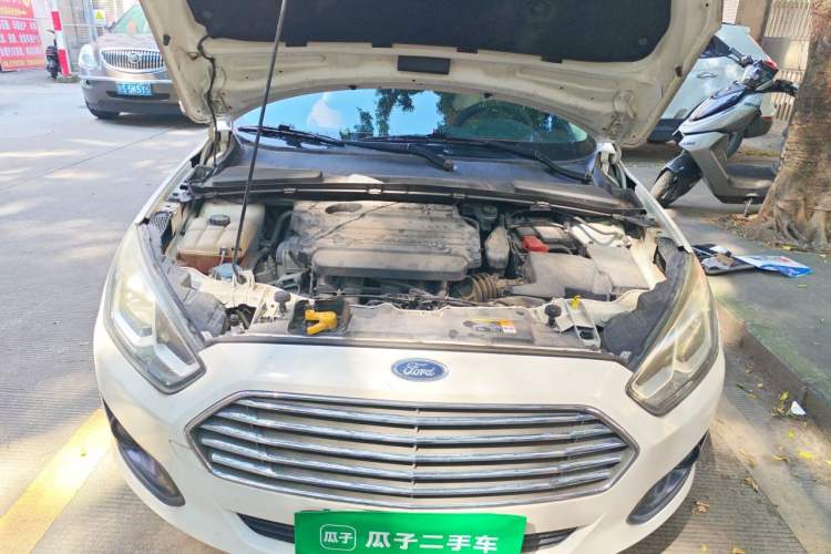 Used Ford Escort 2017 1.5L Automatic Comfort Model Engine Bay