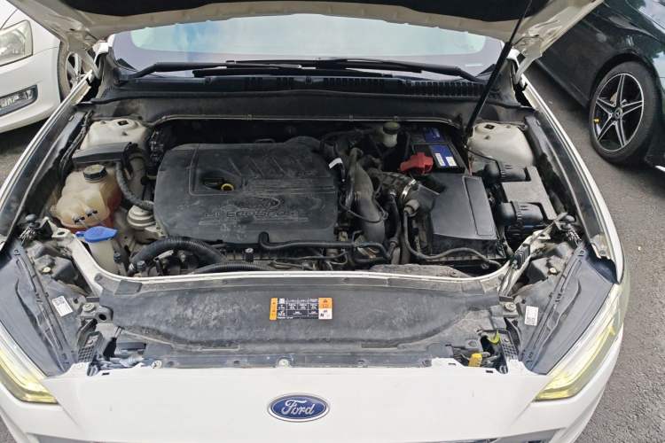 Used Ford Escort 2017 EcoBoost 180 Stylish Model Engine Bay