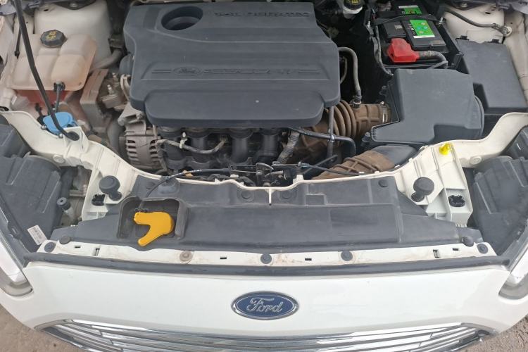 Used Ford Escort 2017 Revised Version 1.5L Manual Comfort Edition Engine Bay