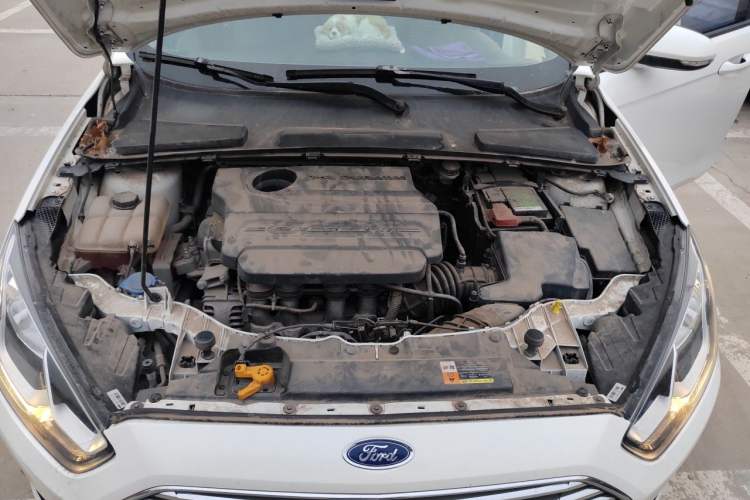 Used Ford Escort 2017 1.5L Manual Comfort Model Engine Bay