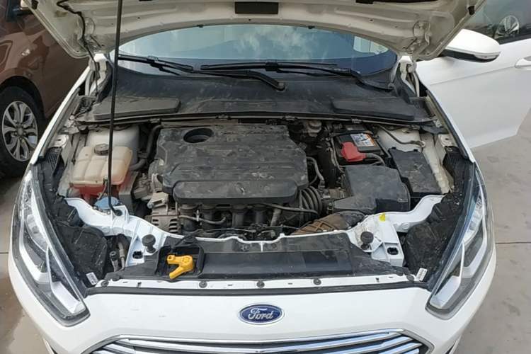 Used Ford Escort 2017 Revised Version 1.5L Manual Comfort Edition Engine Bay