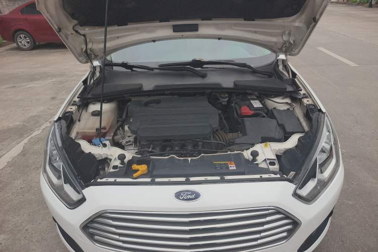 Used Ford Escort 2017 Happy Edition 1.5L Manual Fashion Model Engine Bay
