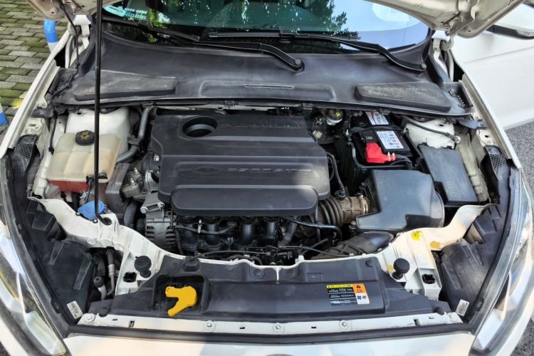 Used Ford Escort 2017 Revised Version 1.5L Manual Comfort Edition Engine Bay
