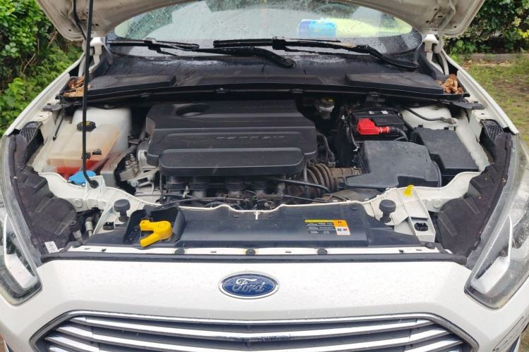 Used Ford Escort 2017 1.5L Manual Comfort Model Engine Bay