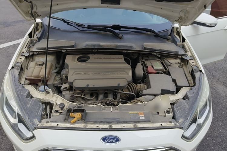 Used Ford Escort 2017 1.5L Automatic Comfort Model Engine Bay