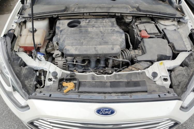 Used Ford Escort 2017 1.5L Manual Comfort Model Engine Bay