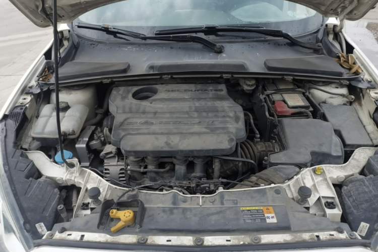 Used Ford Escort 2017 1.5L Manual Comfort Model Engine Bay