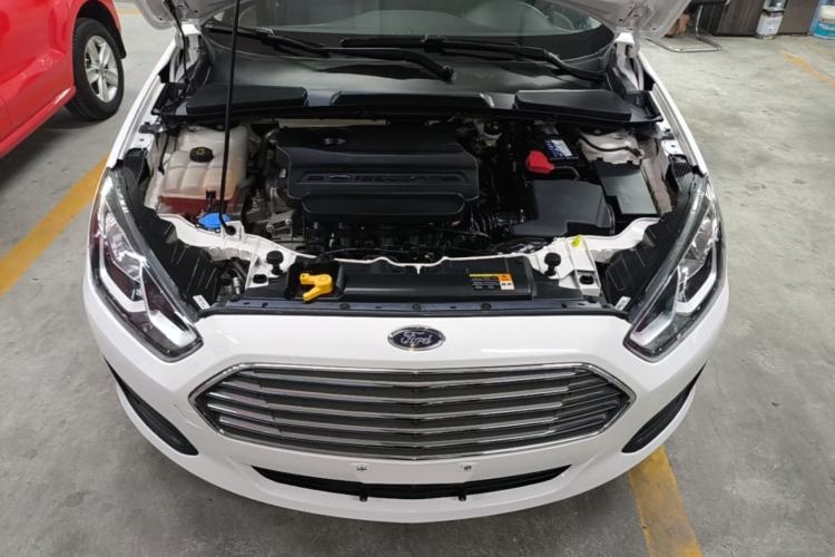 Used Ford Escort 2017 Revised Version 1.5L Manual Comfort Edition Engine Bay