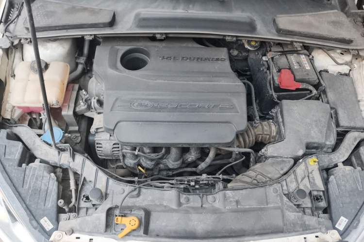 Used Ford Escort 2017 1.5L Manual Comfort Model Engine Bay