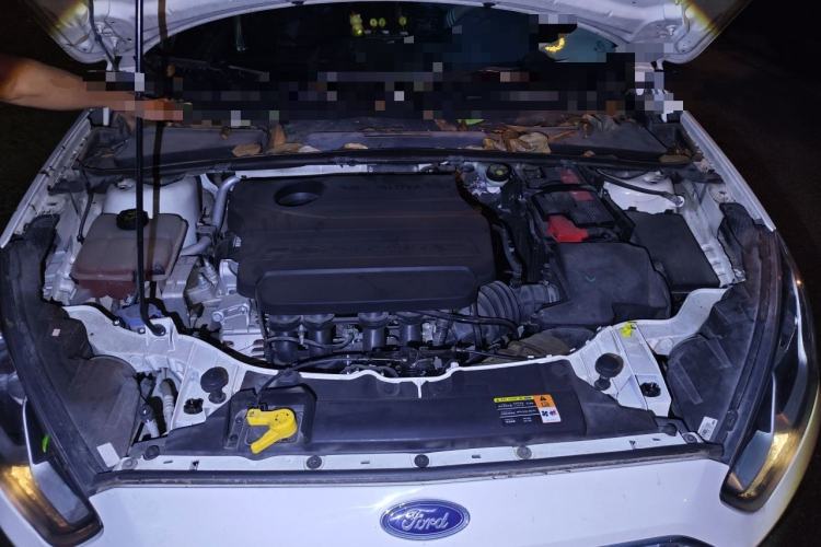 Used Ford Escort 2017 1.5L Manual Comfort Model Engine Bay