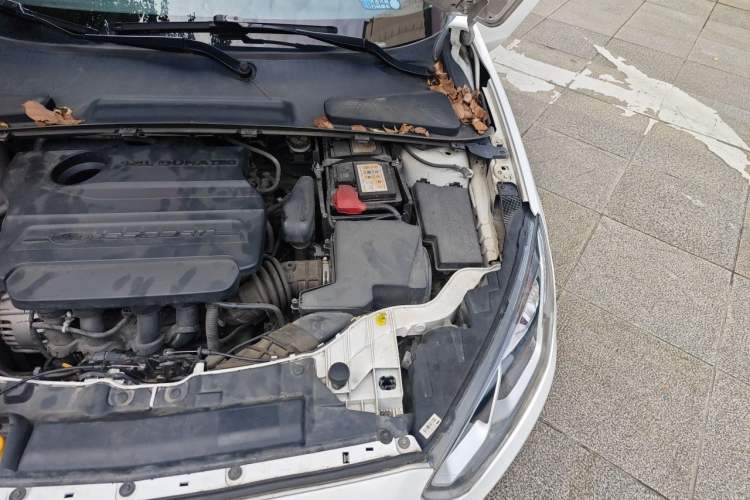 Used Ford Escort 2017 Happiness Edition 1.5L Automatic Fashion Version Engine Bay Left