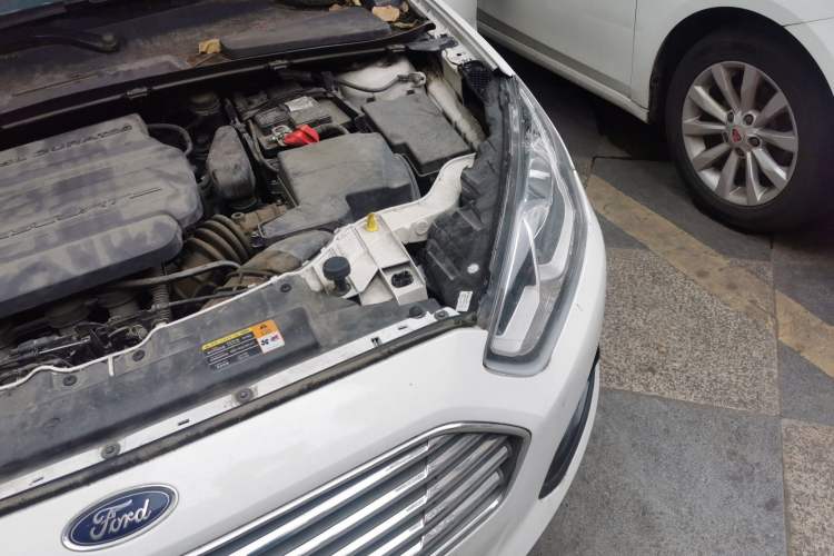 Used Ford Escort 2017 Happiness Edition 1.5L Automatic Fashion Version Engine Bay Left