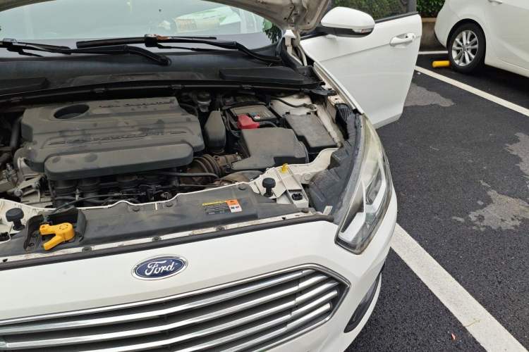 Used Ford Escort 2017 1.5L Automatic Comfort Model Engine Bay Left