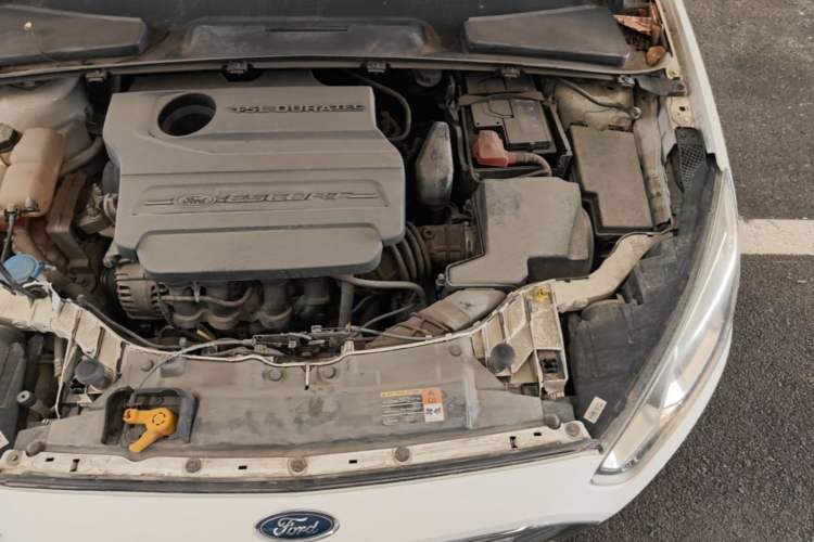 Used Ford Escort 2017 1.5L Automatic Comfort Model Engine Bay Left