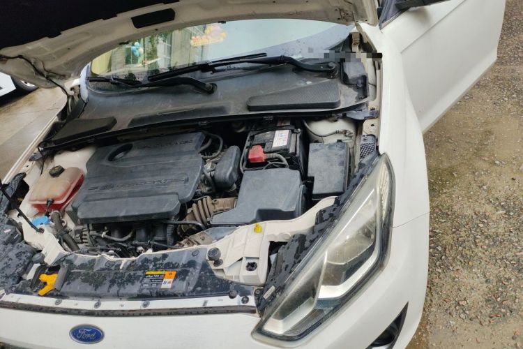 Used Ford Escort 2017 1.5L Automatic Comfort Model Engine Bay Left